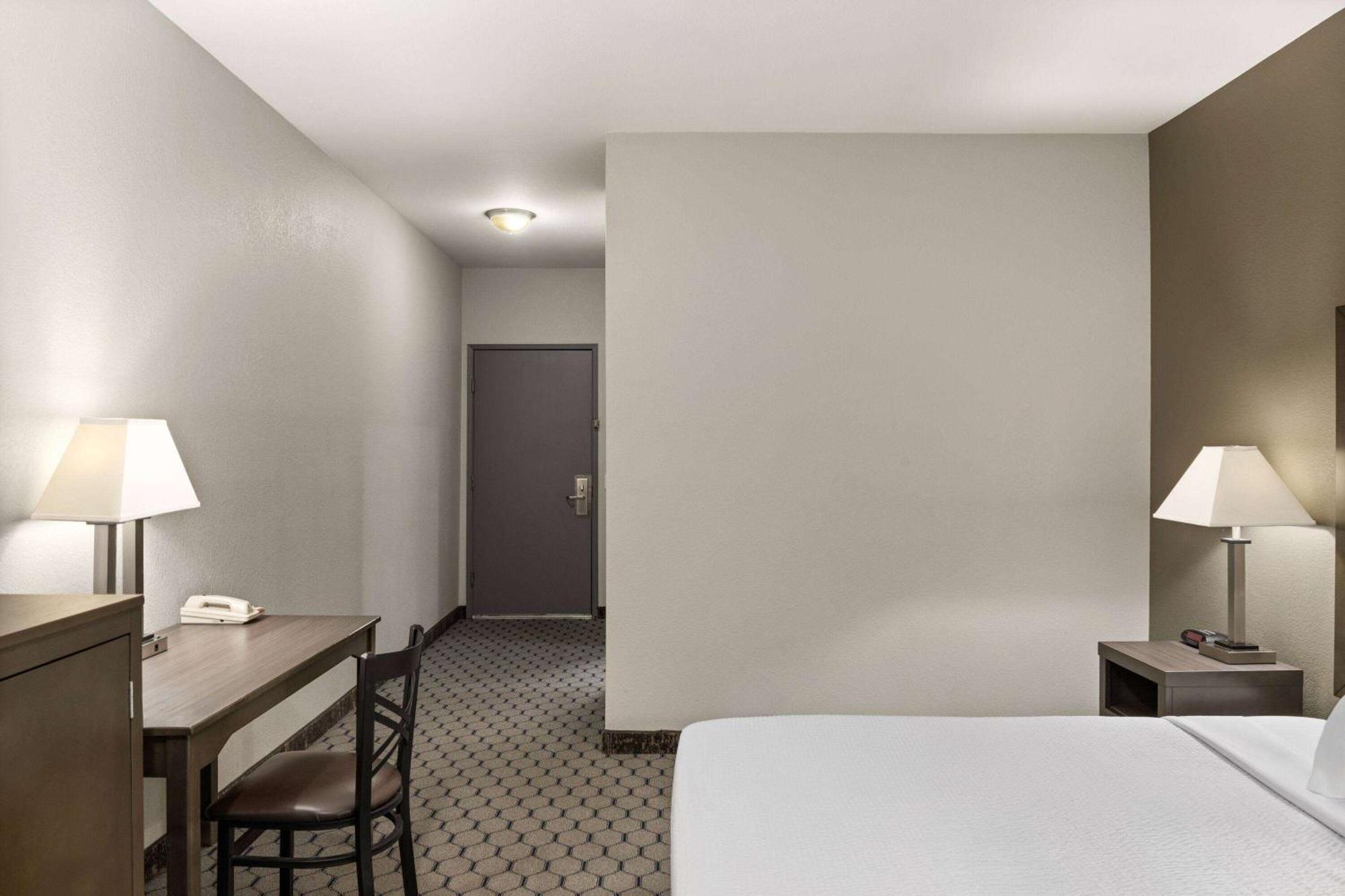 Baymont By Wyndham Moses Lake Ngoại thất bức ảnh