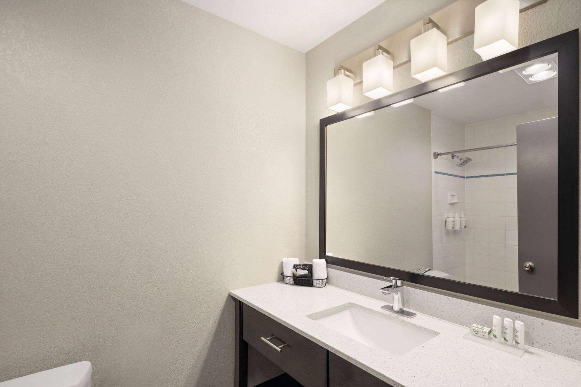 Baymont By Wyndham Moses Lake Ngoại thất bức ảnh